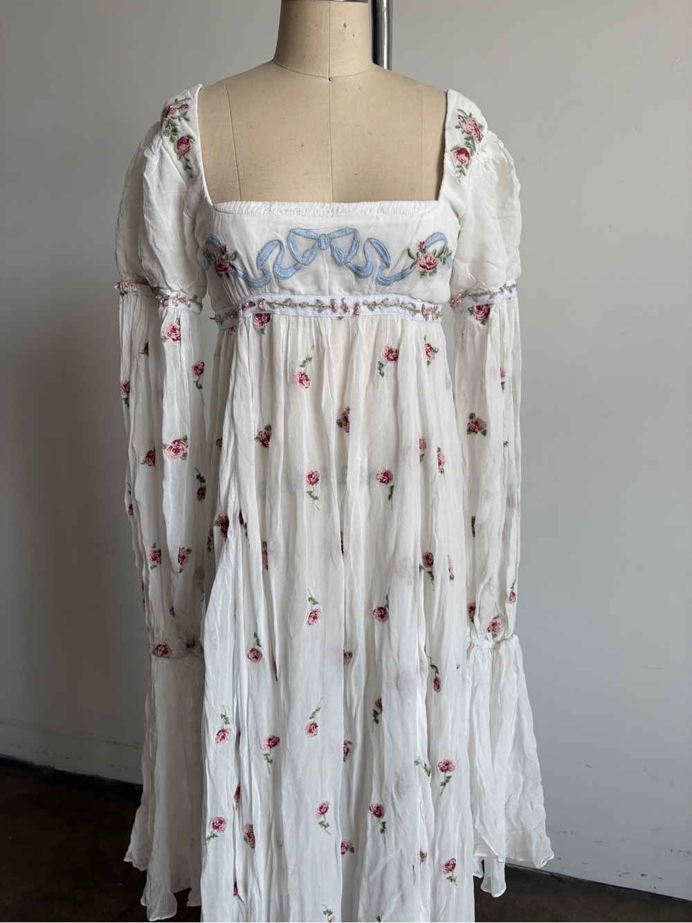 $689 NWT For Love and Lemons “Julianne” Maxi Dress in Cream Sz Small - Picture 9 of 14